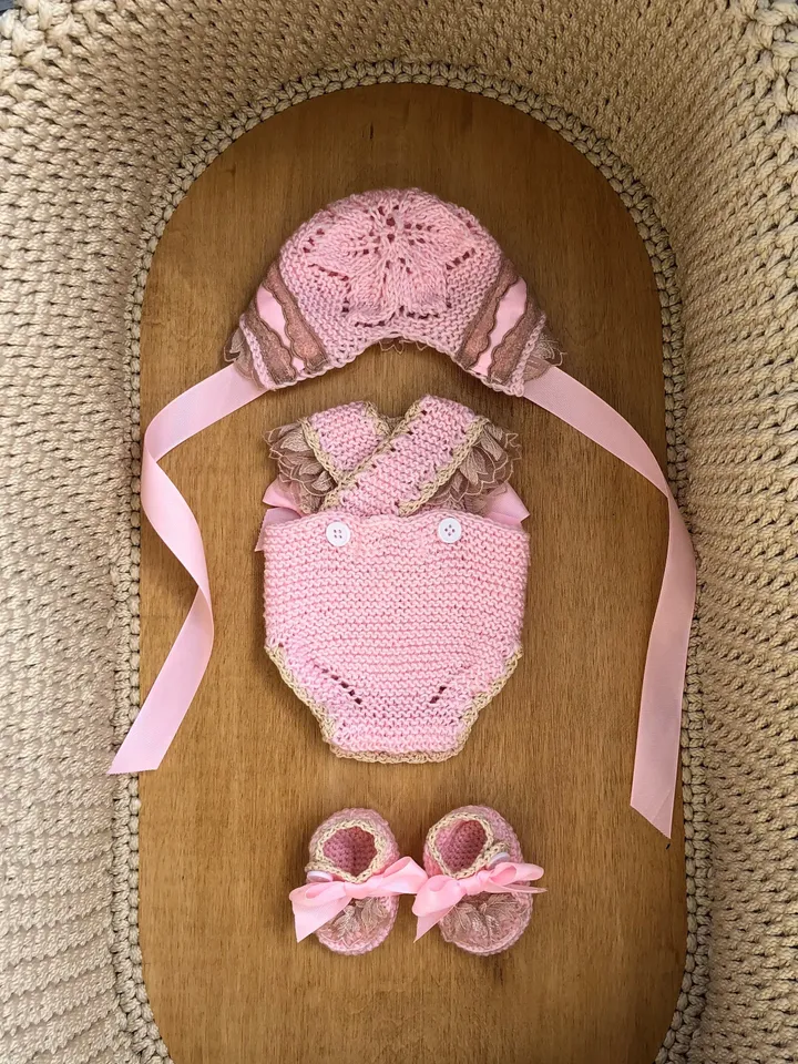 Knit romper, hat and booties for baby girl. Pink and beige outfit for baby girl.