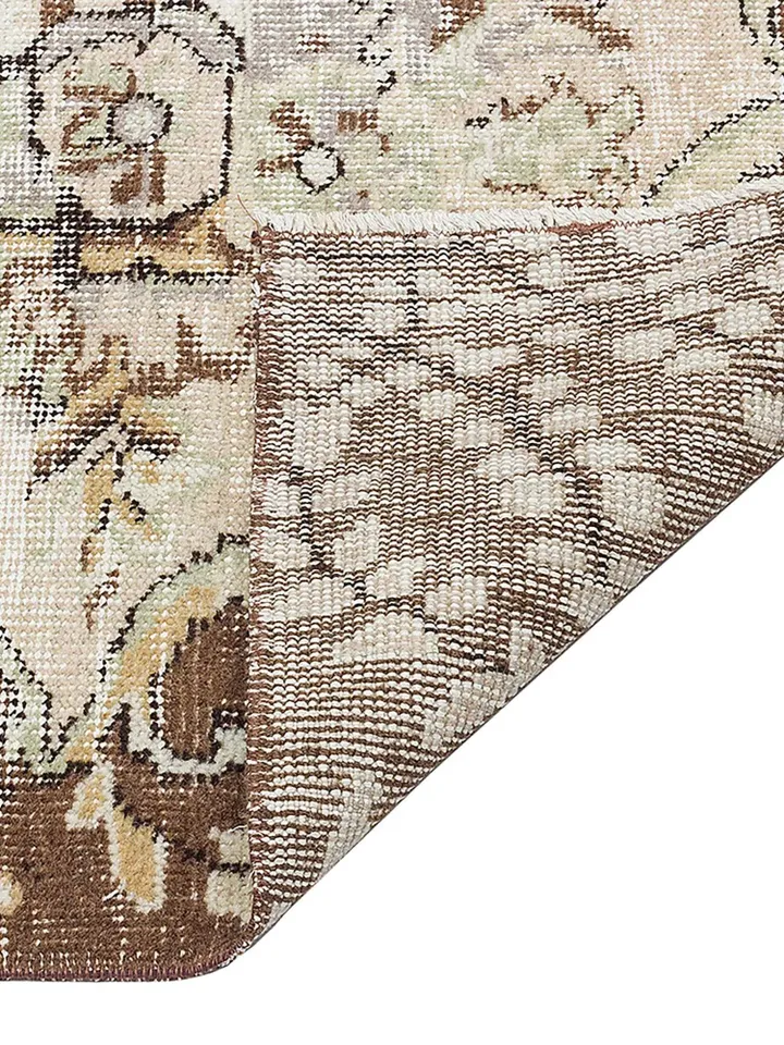 Add Unique Style and Comfort to Your Home with a Handwoven Natural Turkish Rug - Boho Carpet- 5.5 x 9 ft