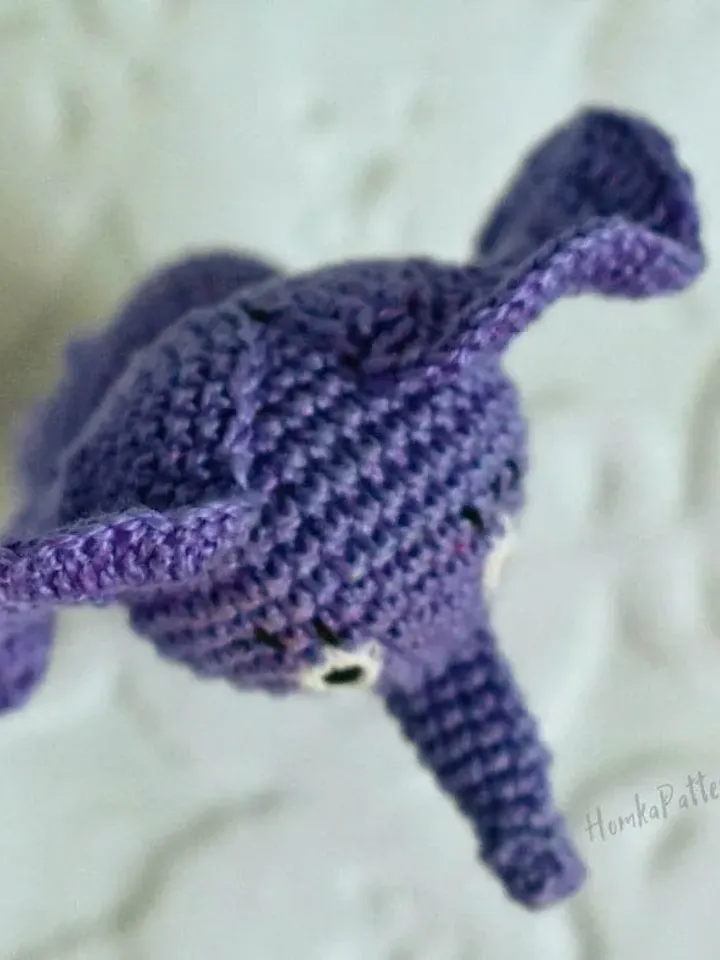 Elephant pattern, amigurumi crochet elephant
