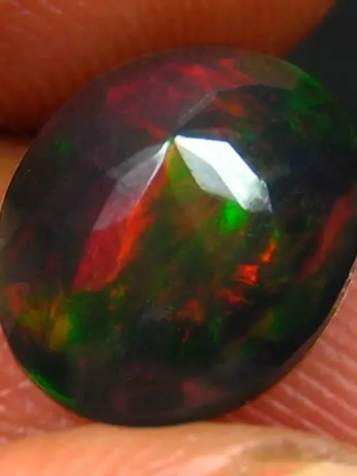 2.31 CT Exquisite Facetted 100% Natural Multi Layer Honey Comb Welo Black Opal