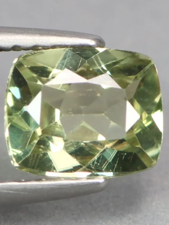 1.04 CT Topnotch Unheated 100% Natural Color Change Diaspore from Turkey