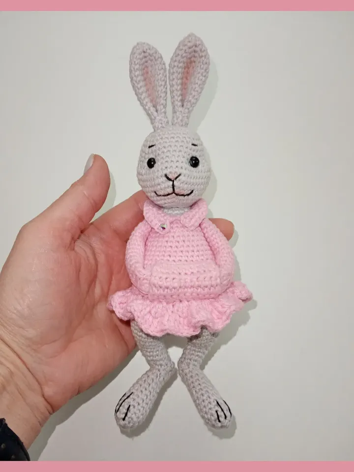 Rabbit in a dress. easter gift.pdf