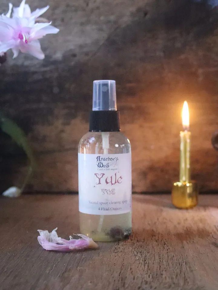 Yule Spray, Room Spray, Holiday Room Spray, Witchy Spray, Witches Clearing Spray, Winter Solstice Holiday Spray