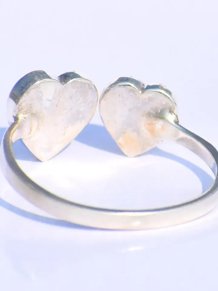 Silver Heart Ring, Dainty Heart ring, Tiny Heart Ring, Knuckle Rings, Dainty Ring, Trendy Heart Ring, Delicate Ring, Stacking Ring,Love Ring