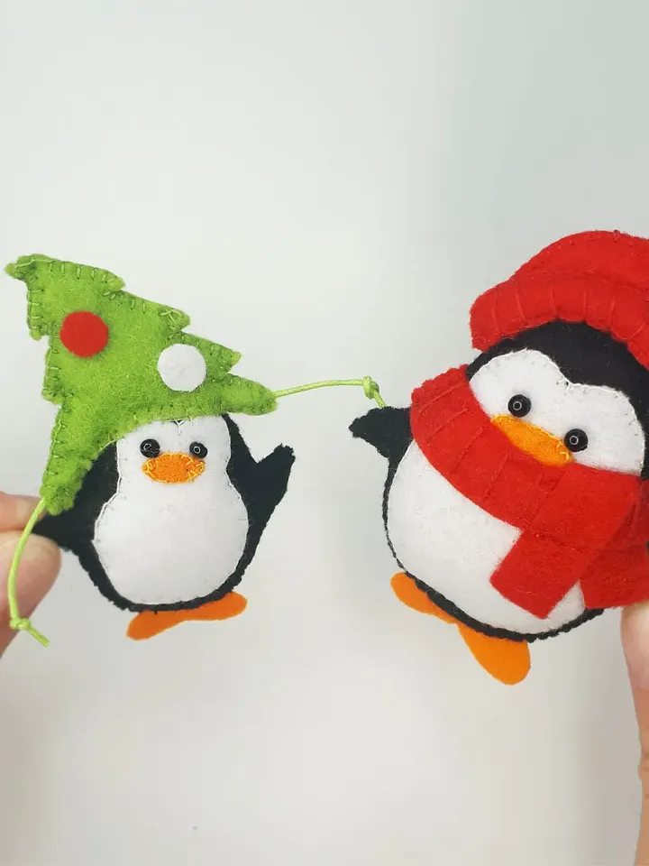 Christmas Ornament Patterns , Cute Penguin stuffed toys Advent Calendar pattern , Stocking Stuffer Kids , Felt Christmas