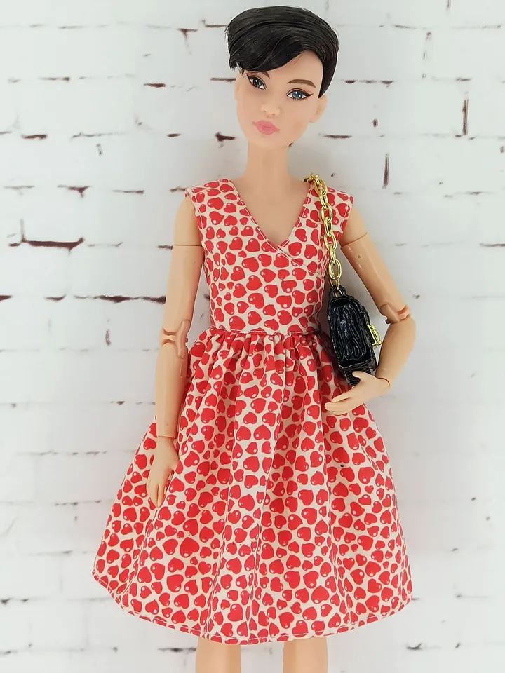 Summer dress with red hearts for Barbie Doll (Petit)