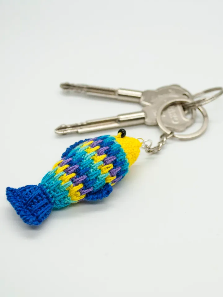 Unique multicolor Fish Keychain, Small rainbow keyring fish, Crochet charm Water animal Patterned fish keyfob