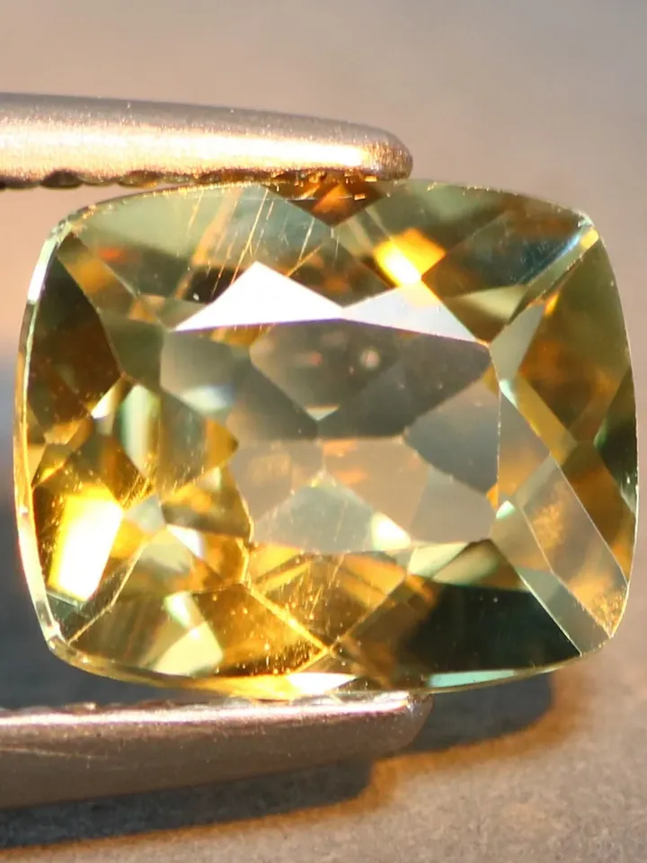 1.04 CT Topnotch Unheated 100% Natural Color Change Diaspore from Turkey