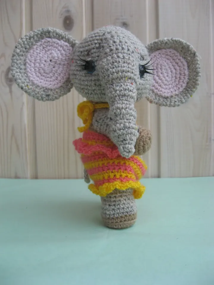 TUTORIAL: Baby girl elephant Ulianka crochet pattern