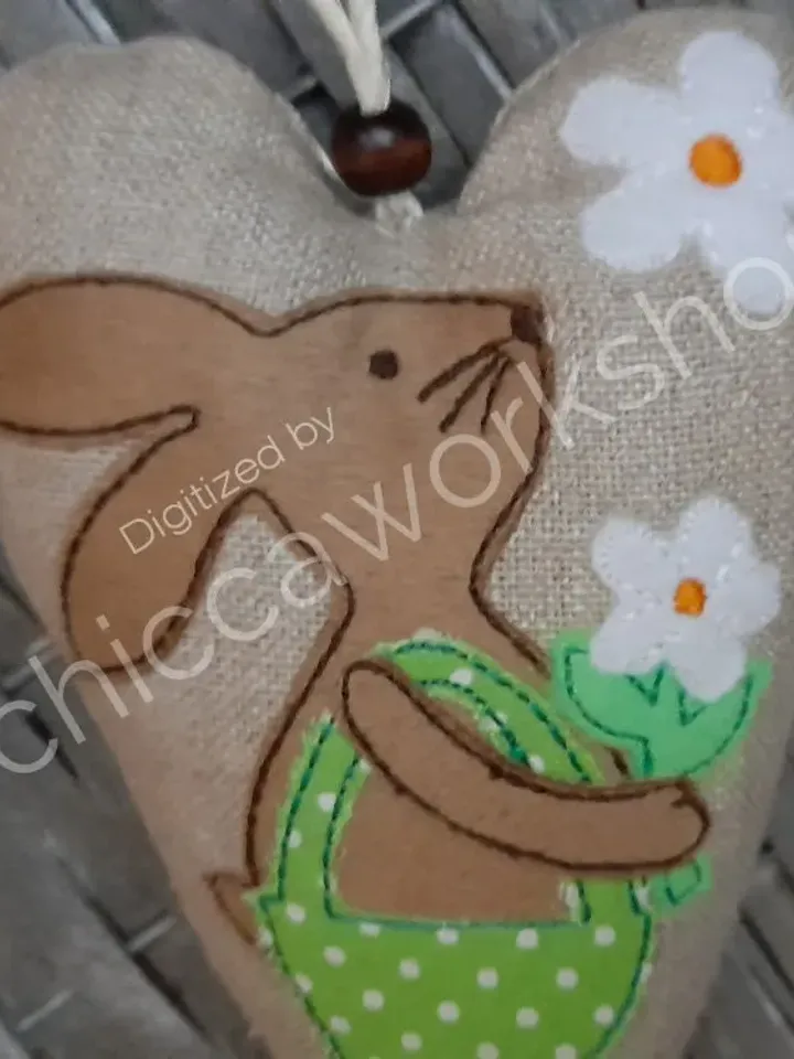 ITH 2 Cuore con coniglietti in Applique - Ricamo a macchina