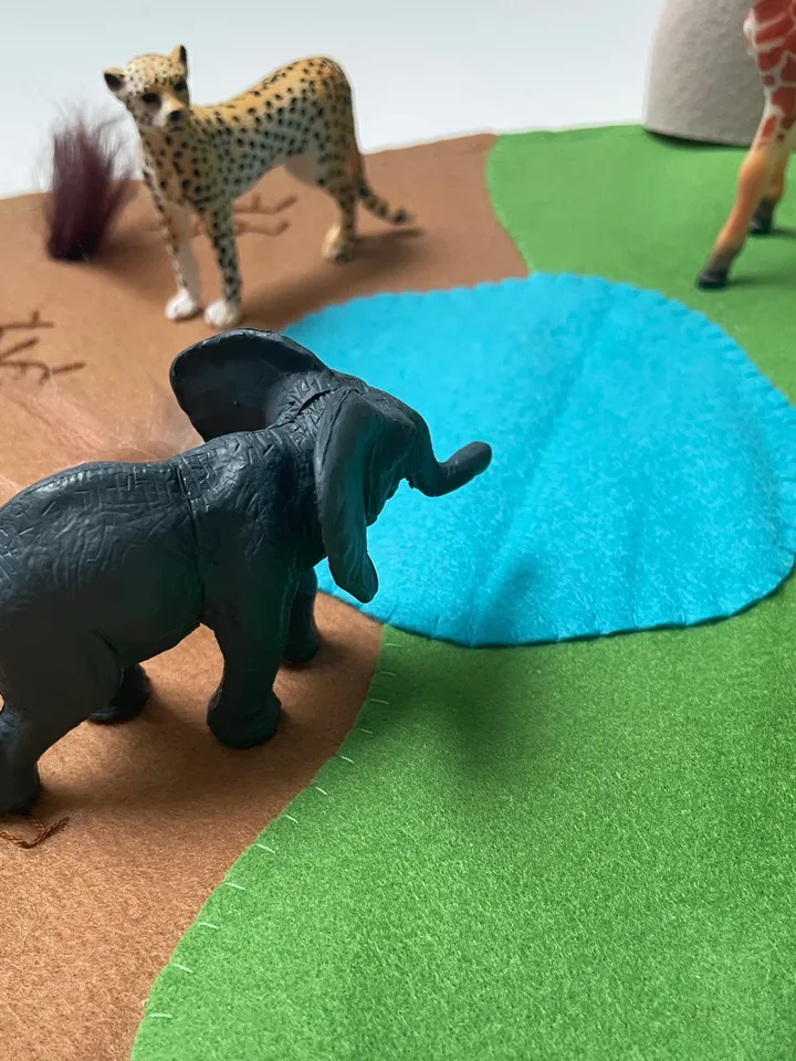 Safari felt play mat, Safari small world play, Jungle felt playscape, Felt play scene, Open ended toys, Play mat for kid