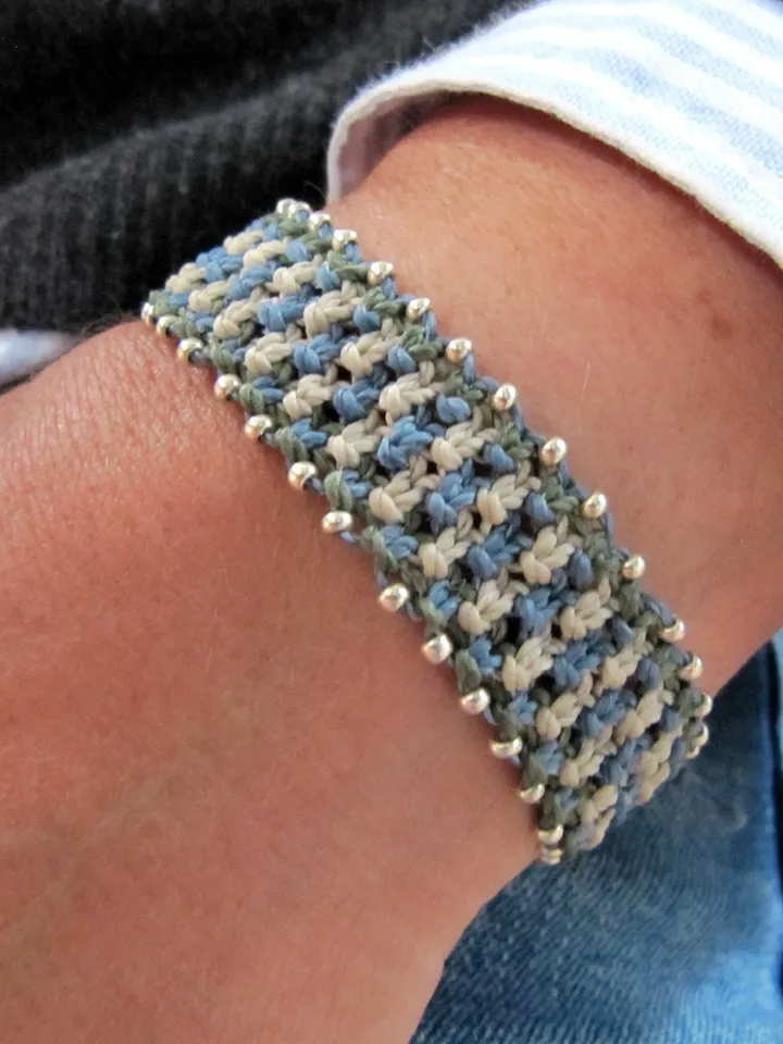 Beautiful hand-woven macrame bracelet, knot bracelet, boho bracelet, ethnic jewelry, macrame jewelry, women bracelet, Mothers day gift Gift