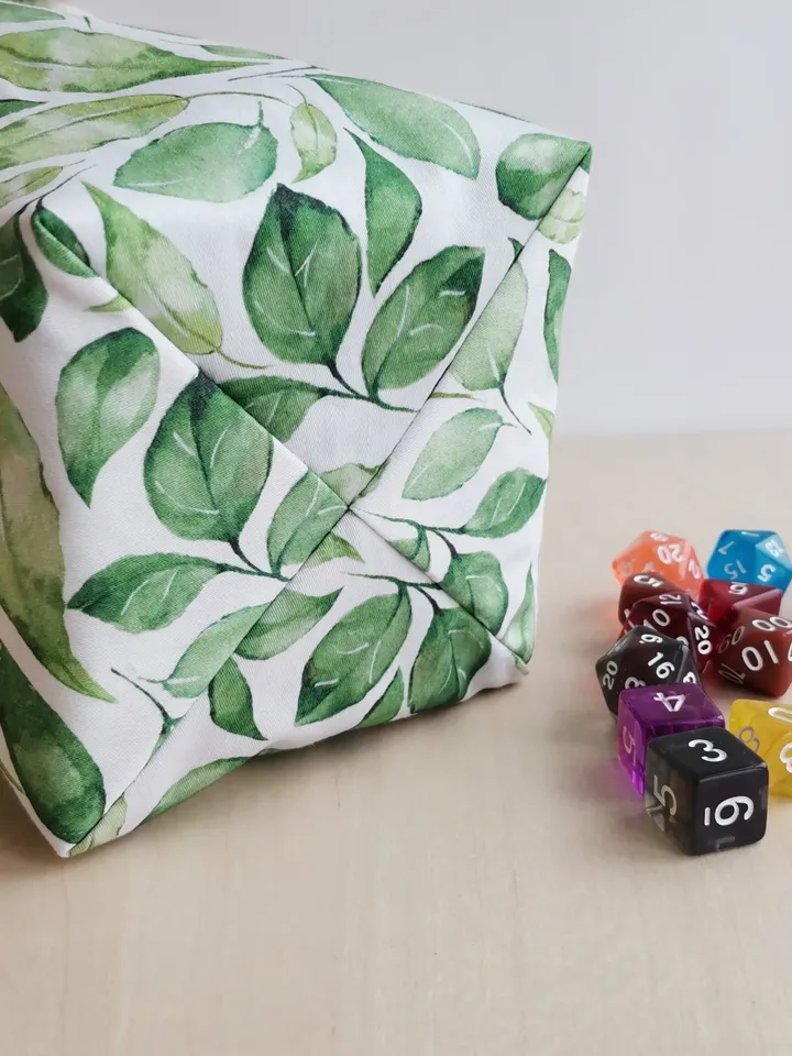 Large dice bag with pockets for 150-200 dice Green leaves