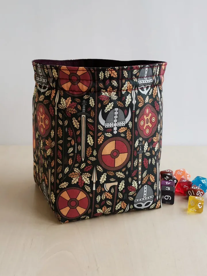 Large dice bag with pockets for 150-200 dice Vikings