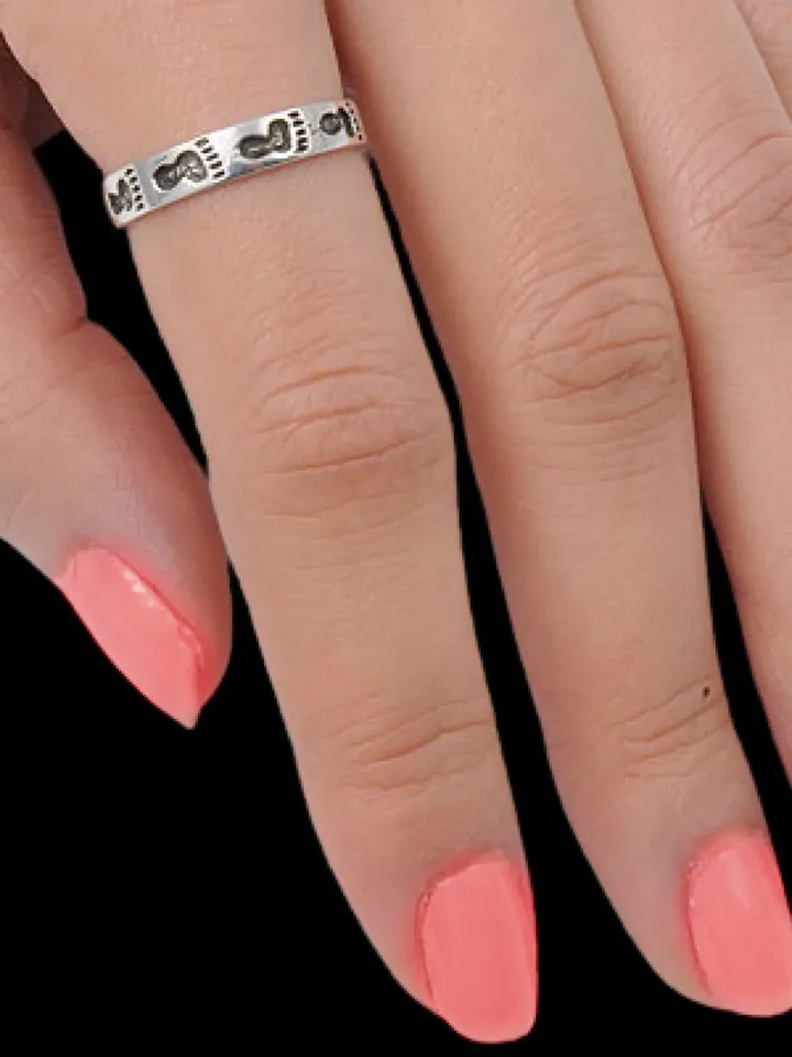 Sterling silver footprints in the sand ring · Women's Sterling Silver Footprints in the Sand feet Ring · Footprint toe ring · Inspiration