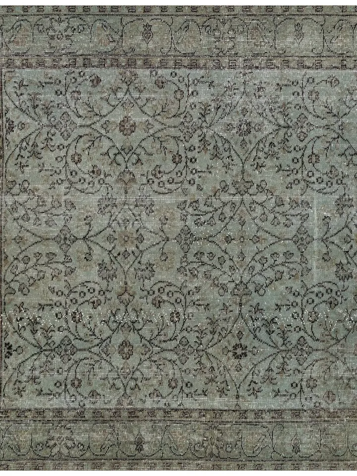 Add an Extra Touch of Elegance to Your Living Space with a Bohemian Kilim Turkish Rug!