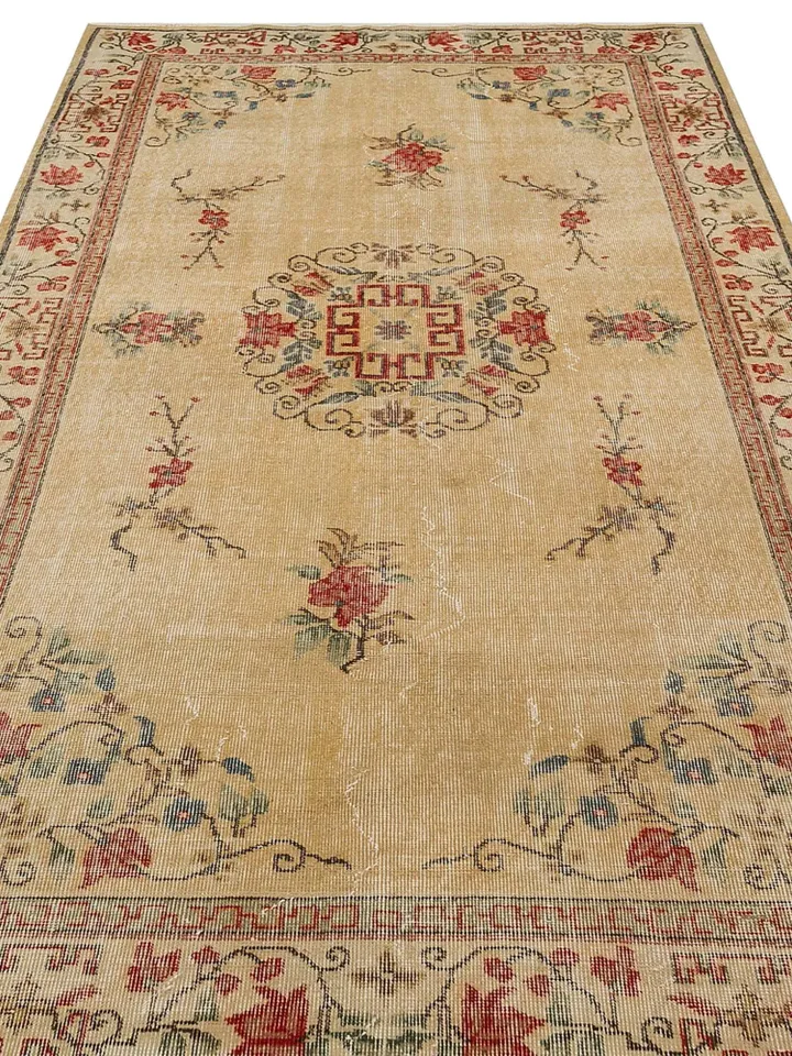 BohoKilim: Natural Turkish Rug for a Bohemian Home Decor, Oushak Style, 159x277cm.