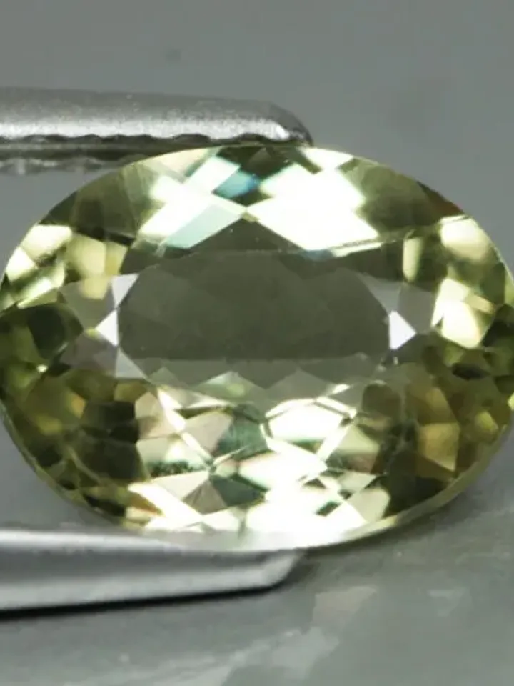 1.33 CT Remarkable Quality Gemstone 100% Natural Color Change Diaspore