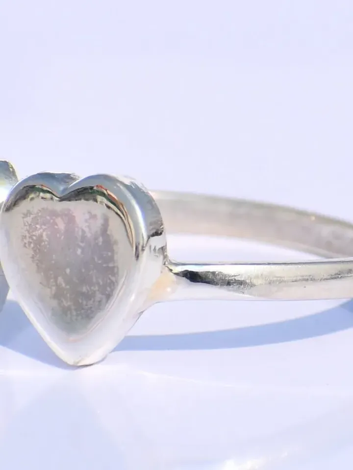Silver Heart Ring, Dainty Heart ring, Tiny Heart Ring, Knuckle Rings, Dainty Ring, Trendy Heart Ring, Delicate Ring, Stacking Ring,Love Ring