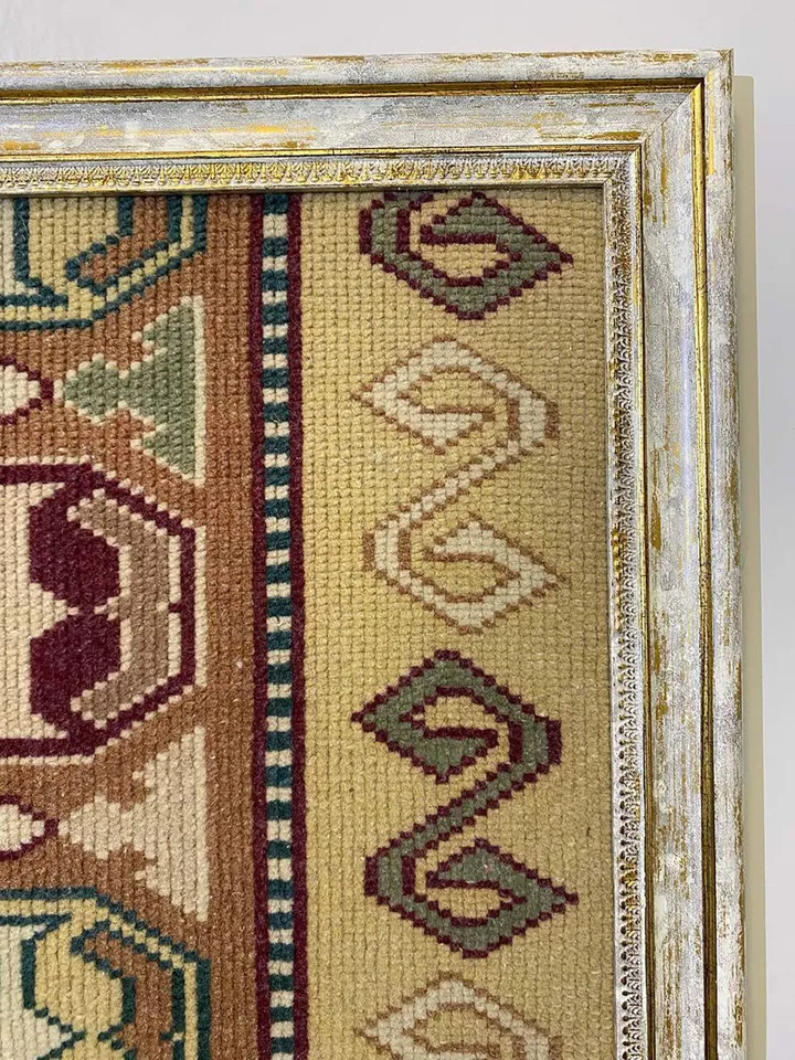 Exquisite Vintage Wall Kilim Art - Unique Hand-Woven Woolen Masterpiece for Home Decor - 50x70 cm