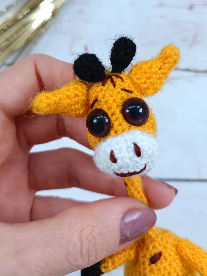 Cute stuffed giraffe keychain, soft toy funny giraffe, little giraffe keychain pendant for a car