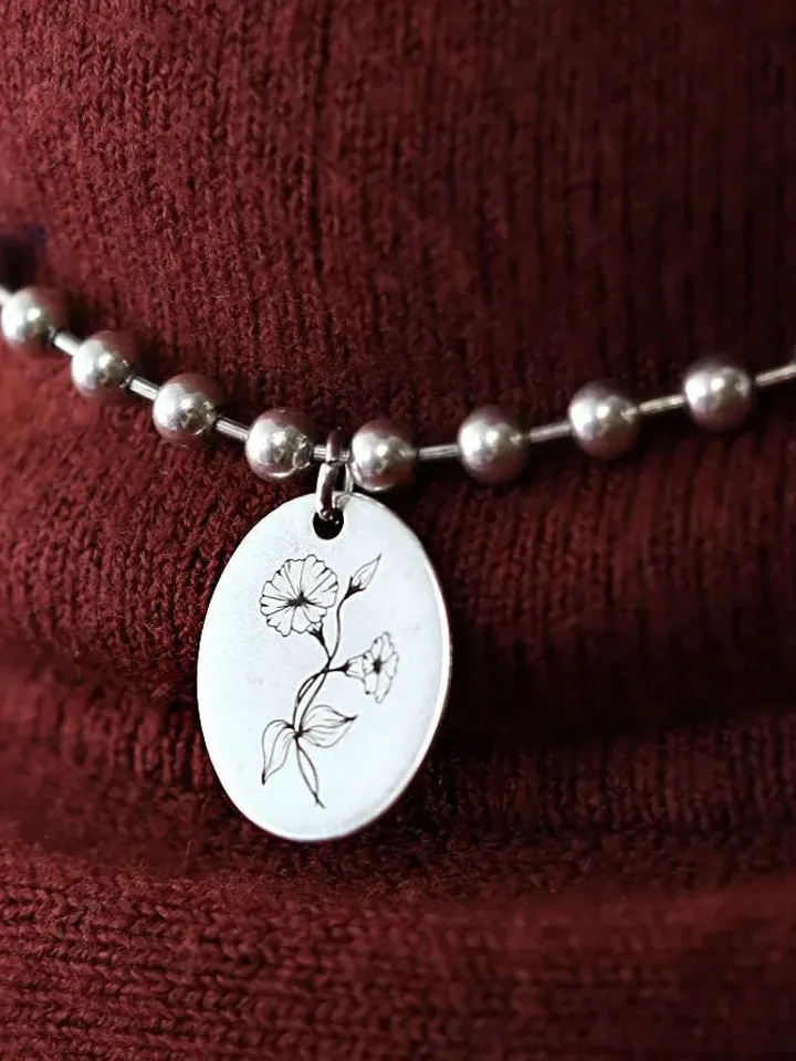 Flower Necklace for Women, Personalized Engraved Minimalist Necklace, Sterling Silver Chain Christmas Necklace, Best Christmas Gift for Mom