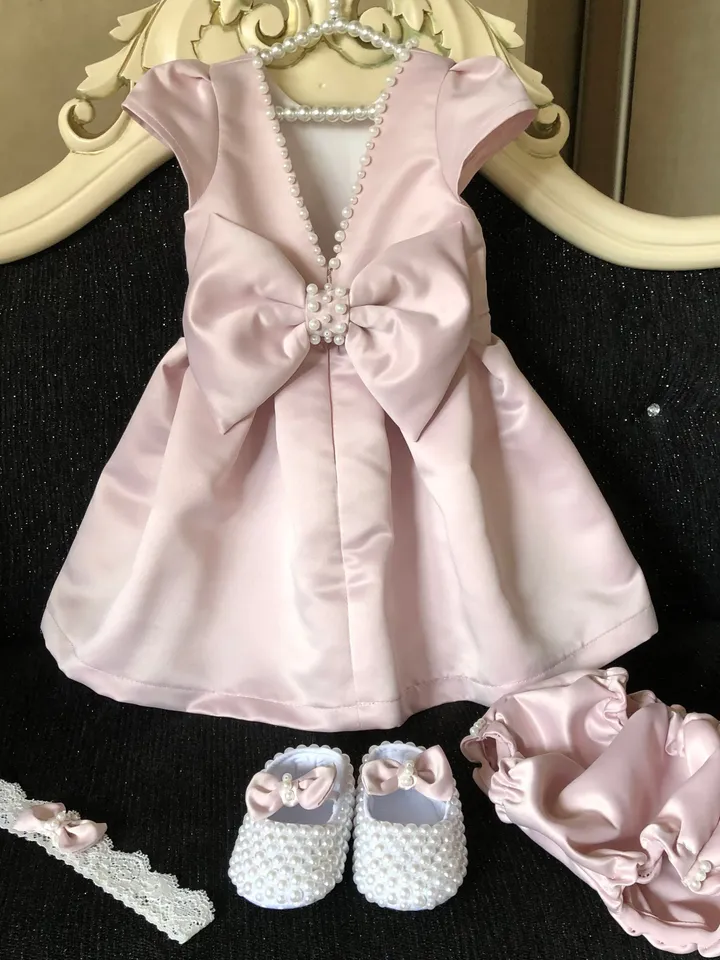 Blush pink dress with pearls, headband, panties and shoes for baby girl. First birthday outfit for girl. Baptism outfit for baby girl.