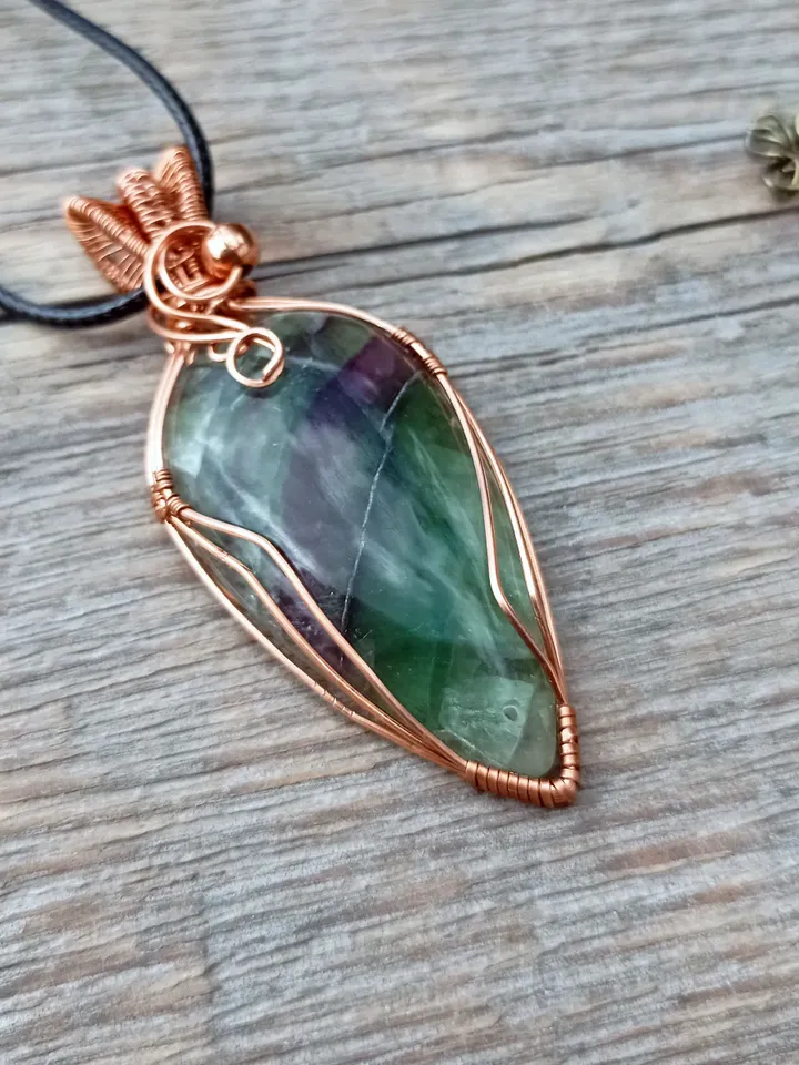 Minimalist summer pendant with green fluorite, a gift to yourself, friend, husband, wife, sister, brother