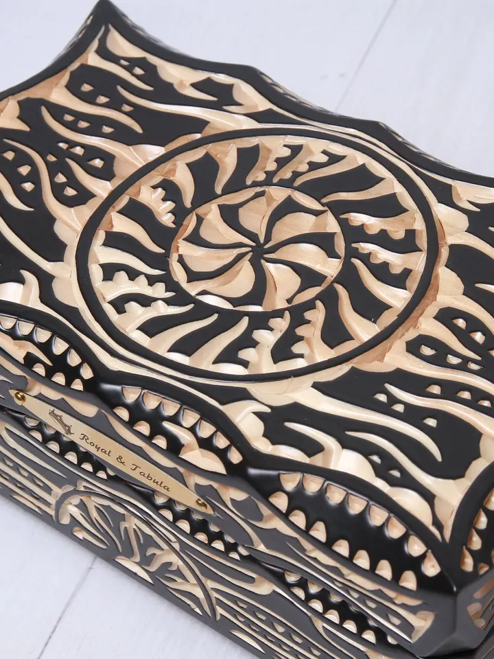 Hand carved wood box Carved jewelry box Jewlery box Carved wood jewelry box Wood carved jewelry box Wooden jewlery box Carved wood chest
