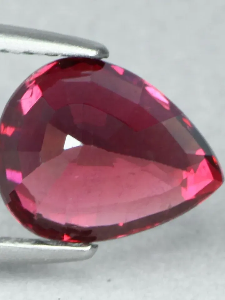 2.36 CT Awesome Luster Rare 100% Natural Reddish Pink Rhodolite Garnet