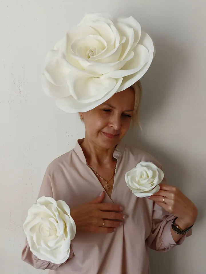 Large roses fascinator, wedding set of 3 white roses: headband, bracelet, brooch, bridesmaids in one style, Big flowers hair pin