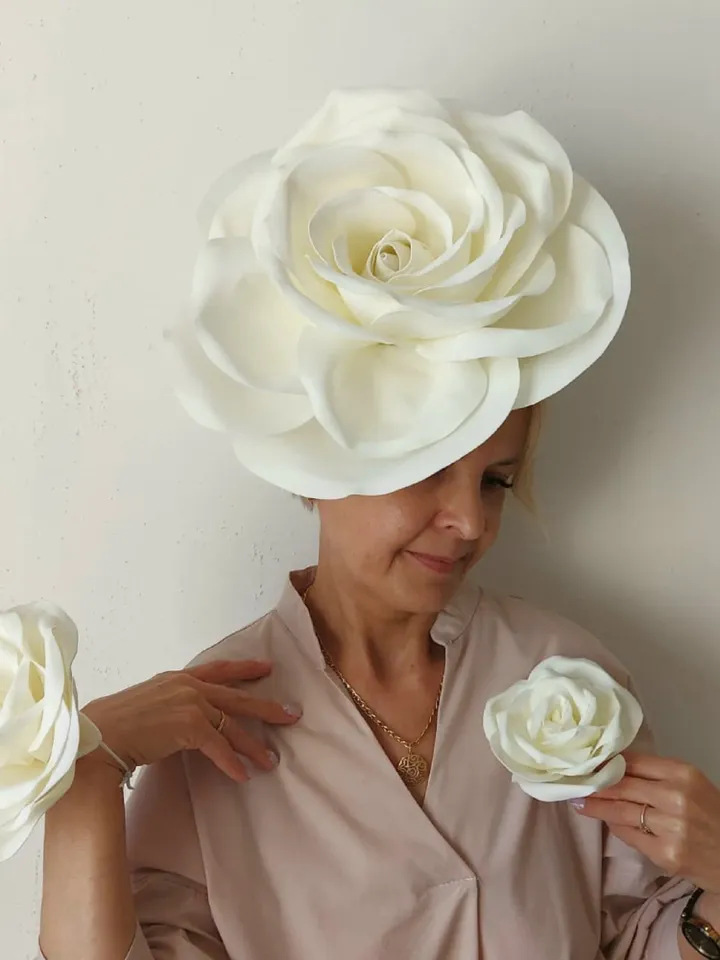 Large roses fascinator, wedding set of 3 white roses: headband, bracelet, brooch, bridesmaids in one style, Big flowers hair pin