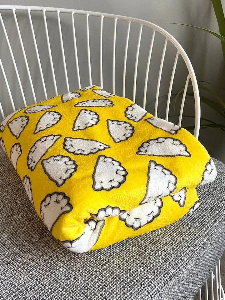 Pierogi throw blanket / pierogi blanket / dumpling blanket / polish gift / polish pierogi / gyoza / polish dumpling / dumplings