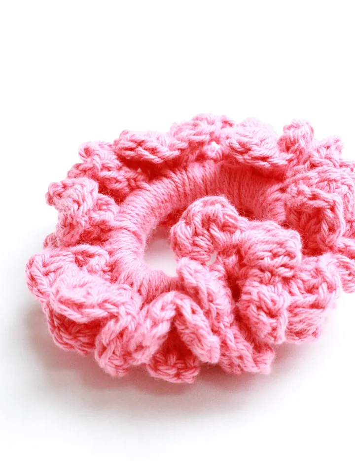 Rosa gehäkelte Haargummi Haarband mit Ornament Hippie Haarschmuck Ökofreundliche Geschenke für Mädchen Pferdeschwanzhalter Sommeraccessoire