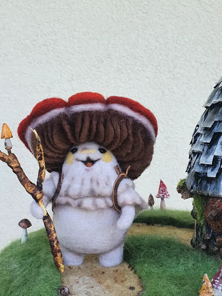 Mushroom Humanoids Myconid/Myconid Druid/dry felting mixed technique composition