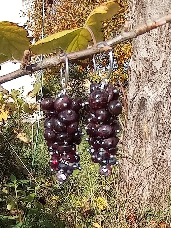 Unique handmade Garnet dangle earrings, earlobe earrings, earrings for girlfriend, earrings made of stones and bead