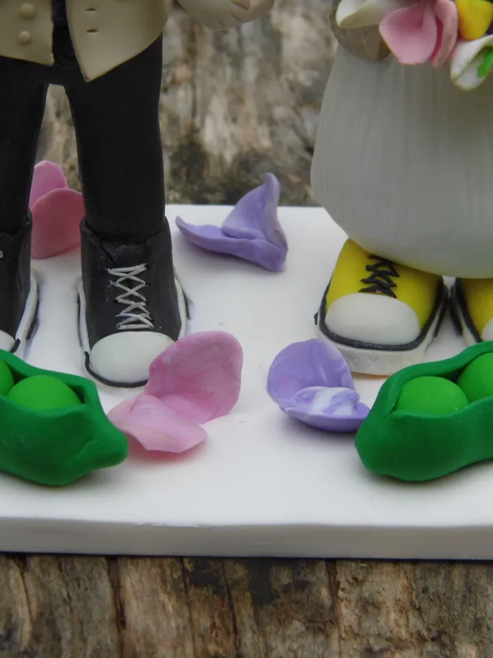 Custom Wedding Cake Topper Bride Groom Figurine, Wedding Gift For Couple, Unique Wedding Cake Decoration, Personalized Couple Cake Topper