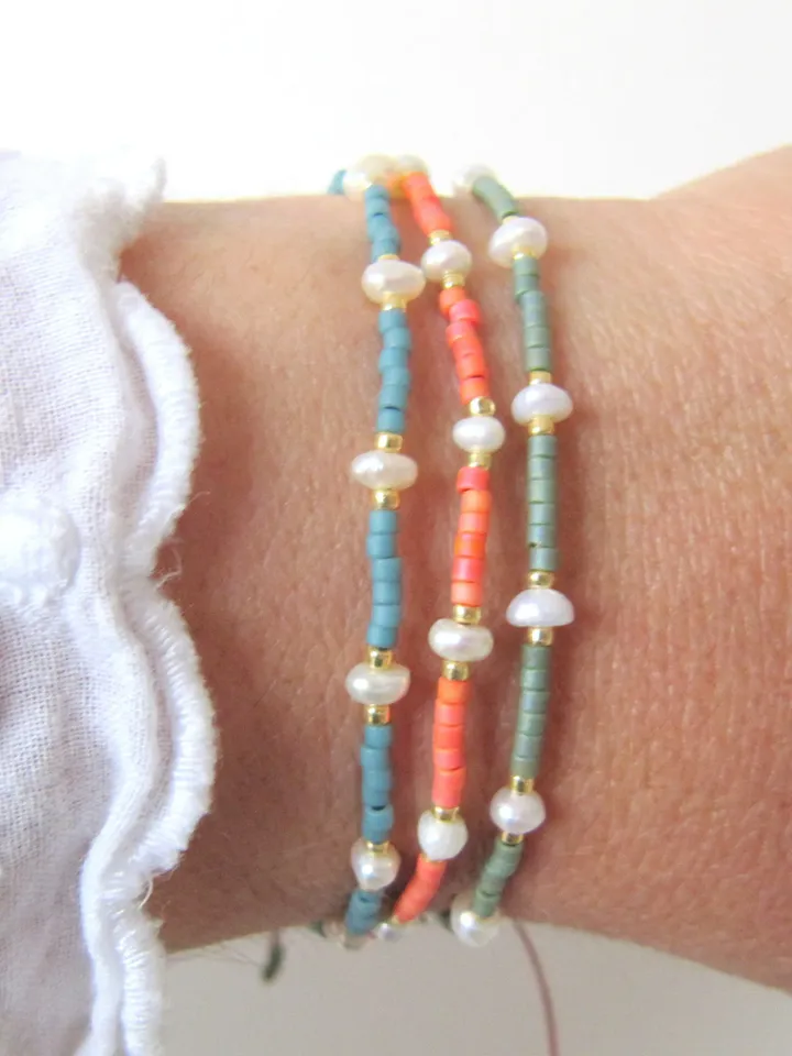 Miyuki Bracelet + card Armcandy / Dainty & Colorful Beaded Chain/Minimalist bracelets with Miyuki and baroque freshwater pearls, Mother gift