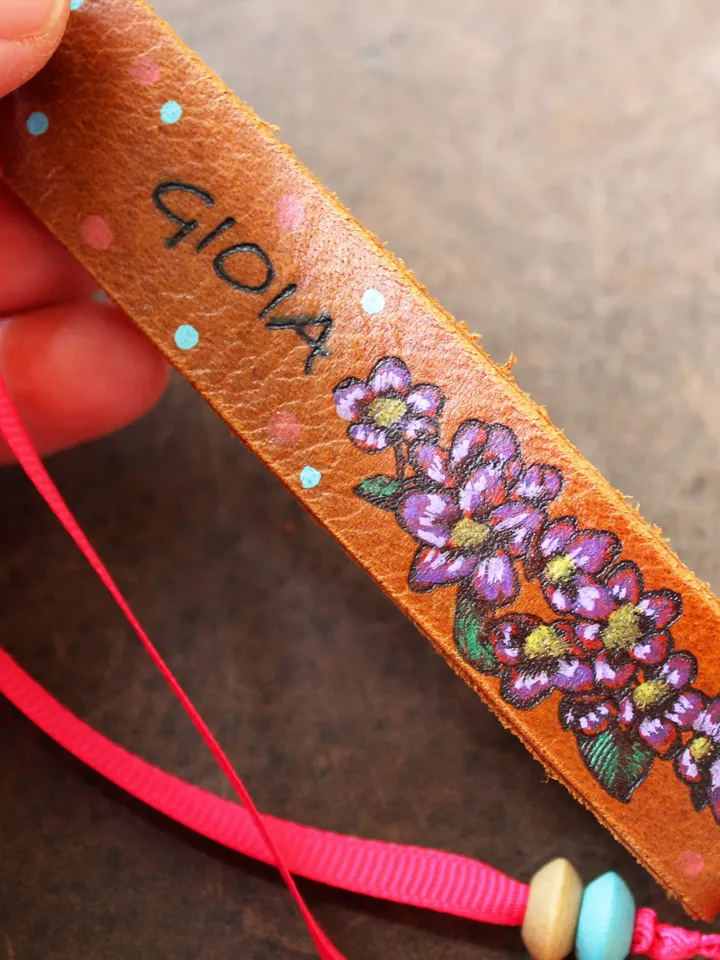 Dog Mom Keychain, Personalized, Hand Painted Long Leather Keyring, Dog Lover/Dog Owner Gift, Gift for Dog Mom, Bag Charm, Dog Memorial