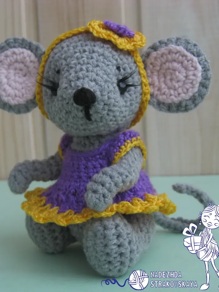 TUTORIAL: Little Mouse Lucy crochet pattern*