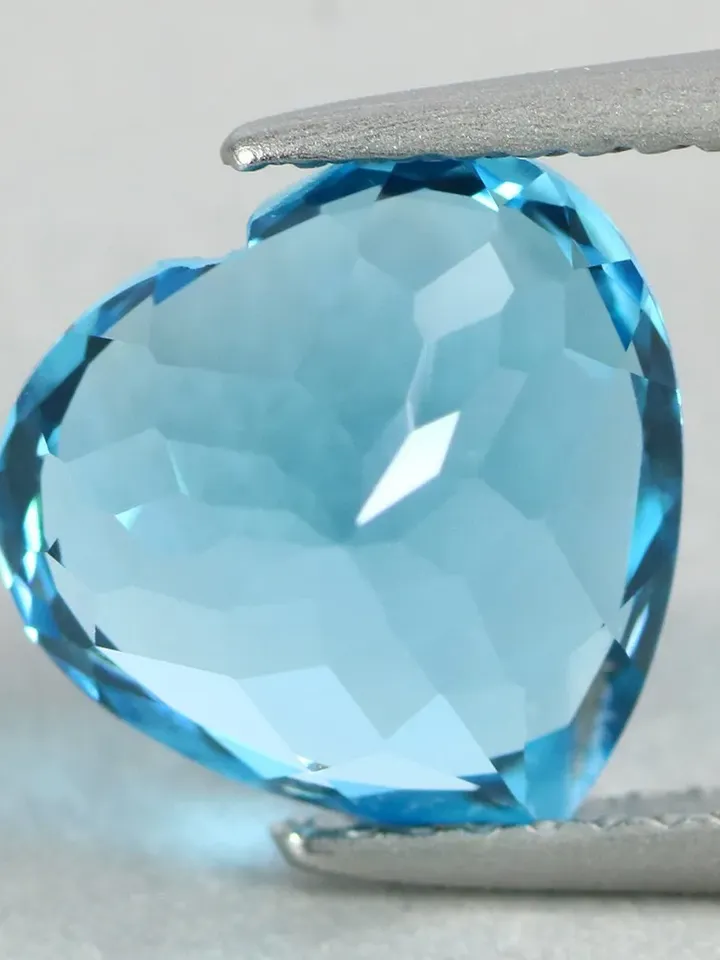 4.35 CT World Class VIP Quality 100% Natural Swiss Blue Topaz from Brazil