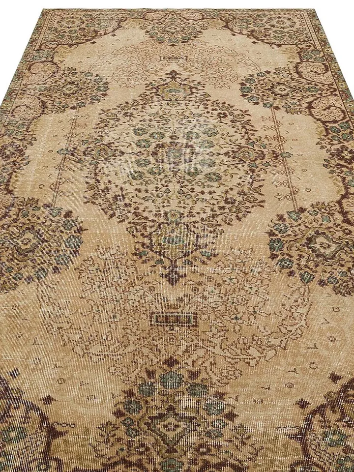Antique Beauty: A 5.5x9.5ft Turkish Rug with a Historical Touch. Natural Brown and Beige Colors for Timeless Elegance.