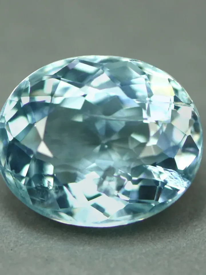 1.90 CT Stunning Oval Cut Unheated 100% Natural Blue Aquamarine