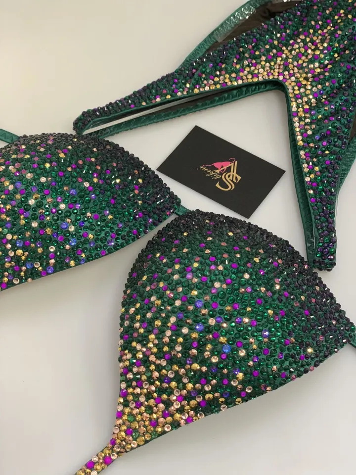 Alexandrite - Bikinis in stones