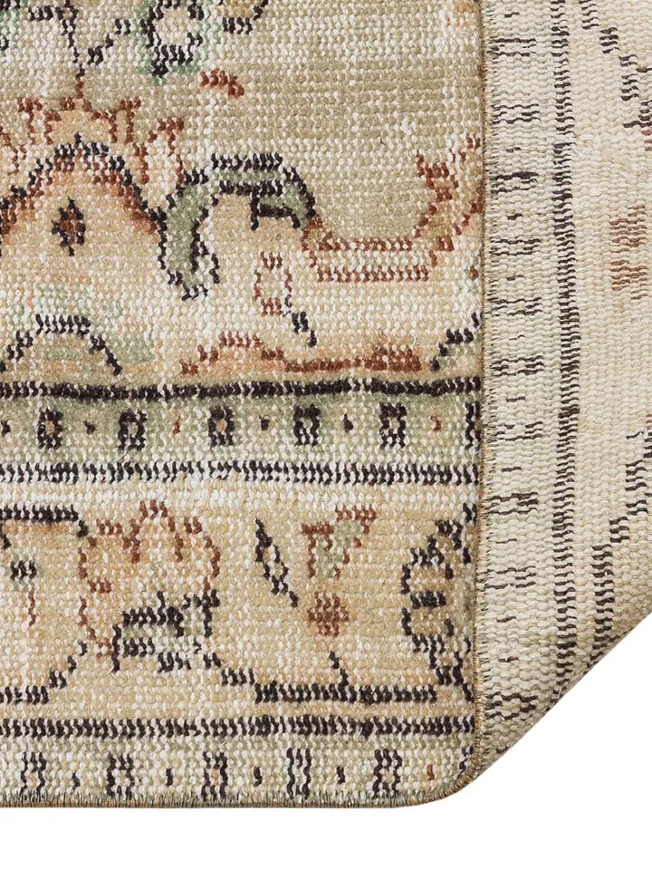 Add Timeless Elegance to Your Home with Our Hand-Woven Natural Turkish Rug for Living Room Decor - 143 x 206 cm