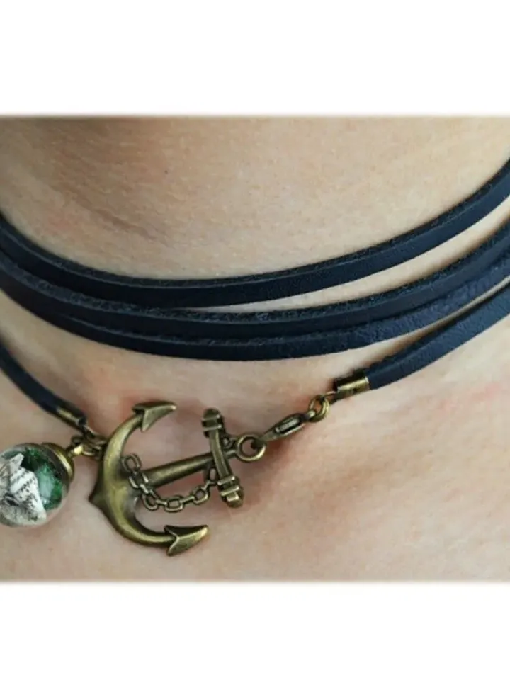 Leather chocer bohemian style necklace