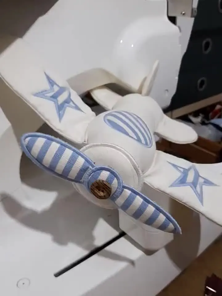 ITH  Aeroplano - Ricamo a macchina con tutorial