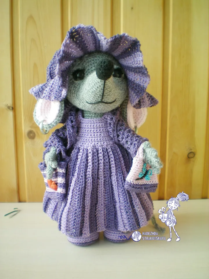 Tutorial: Mommy Mouse crochet pattern*