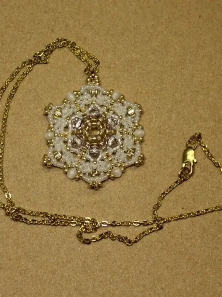 Snowflake Necklace Seed Bead Pendant Beaded Snowflake Beadwork Jewelry pendant on chain white pendant