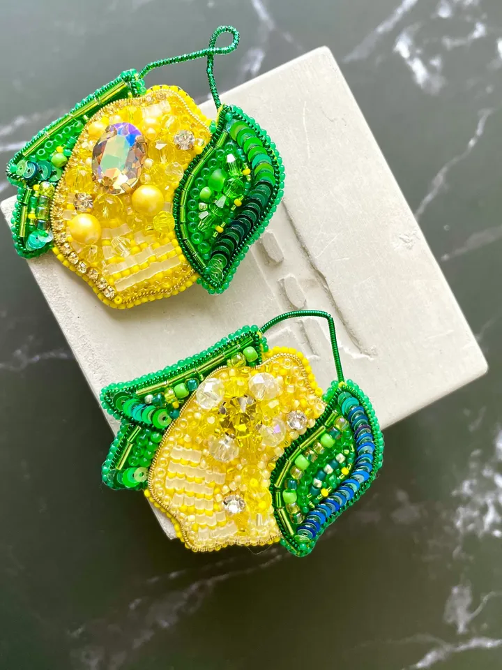 Juicy Lemon Beaded Brooch, Handmade Embroidered Jewelry, Yellow Fruit Brooch, Pin, Lemon Brooch, Fruit Brooch, Yellow